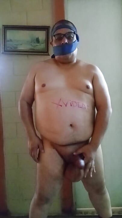 Saline ball latino scrotum 4