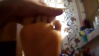 Stepsister Offered Me Footjob