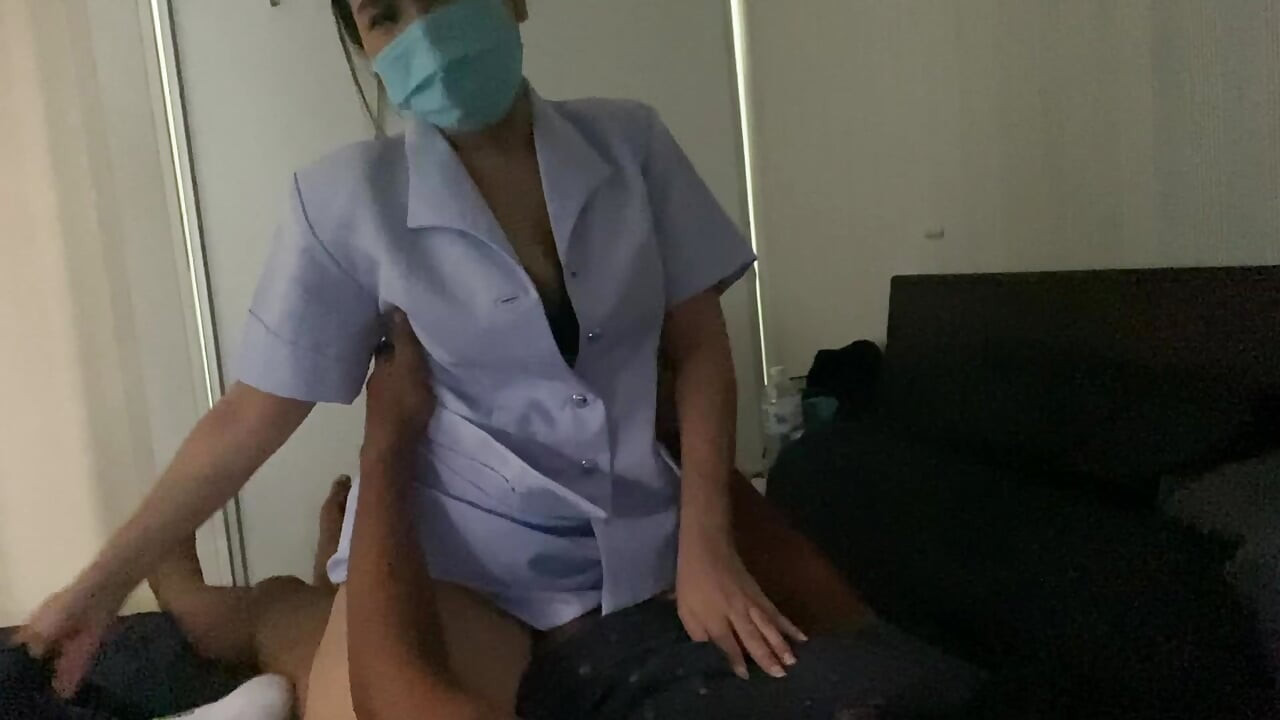 Real nusre faz garganta profunda hardcore sexo antes do trabalho