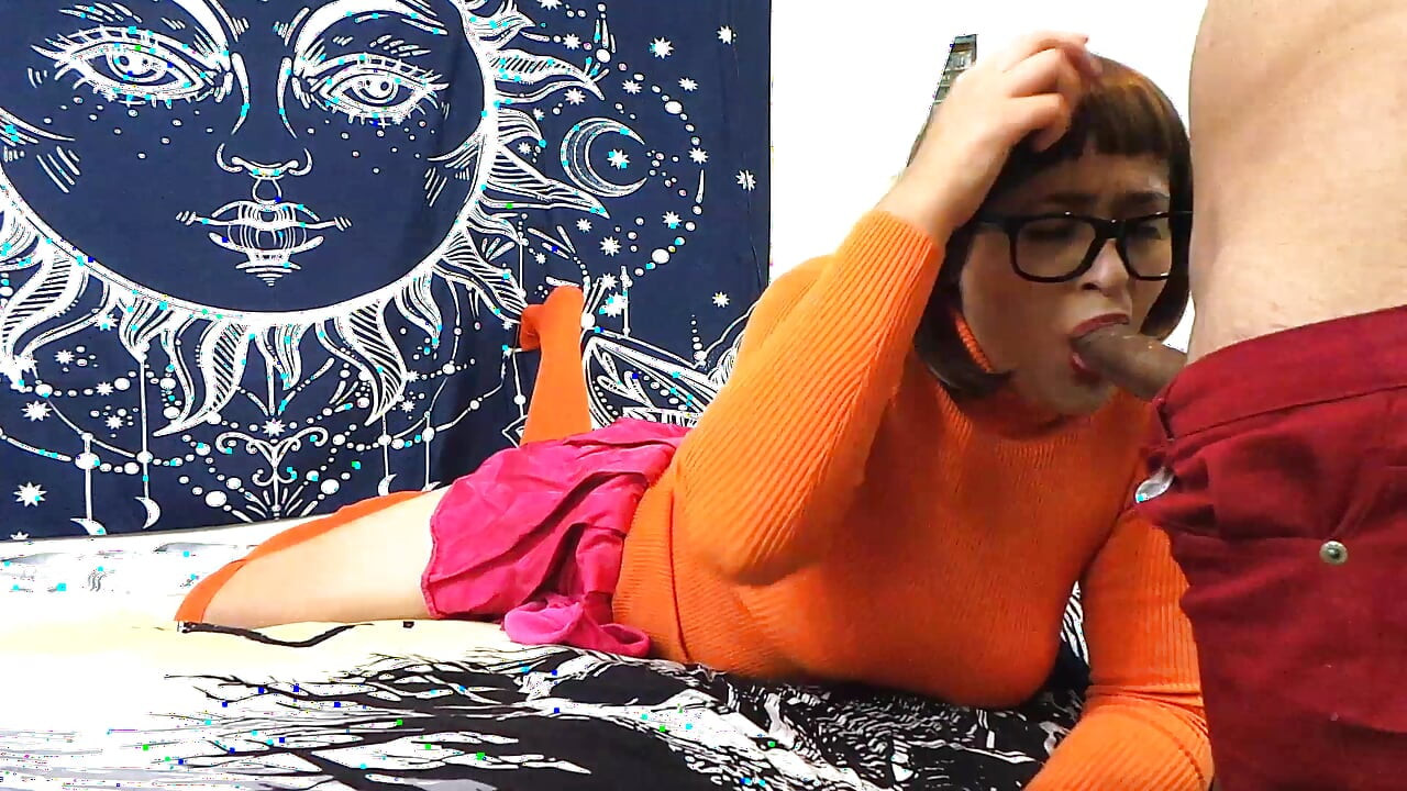 Velma chupa um estranho