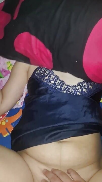 그녀가 올 때까지 그녀를 따먹어.