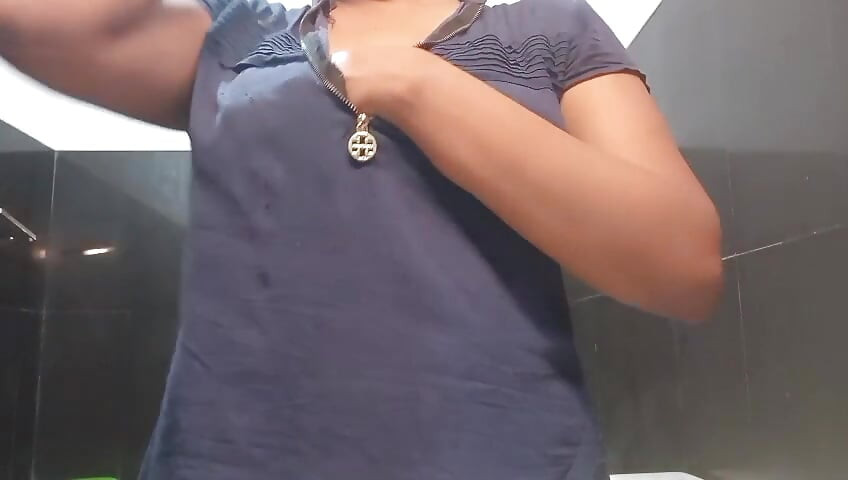 Sri Lankan Girl Musterbation in bath room with Dildo Lust with Big Boobs and wet Pussy