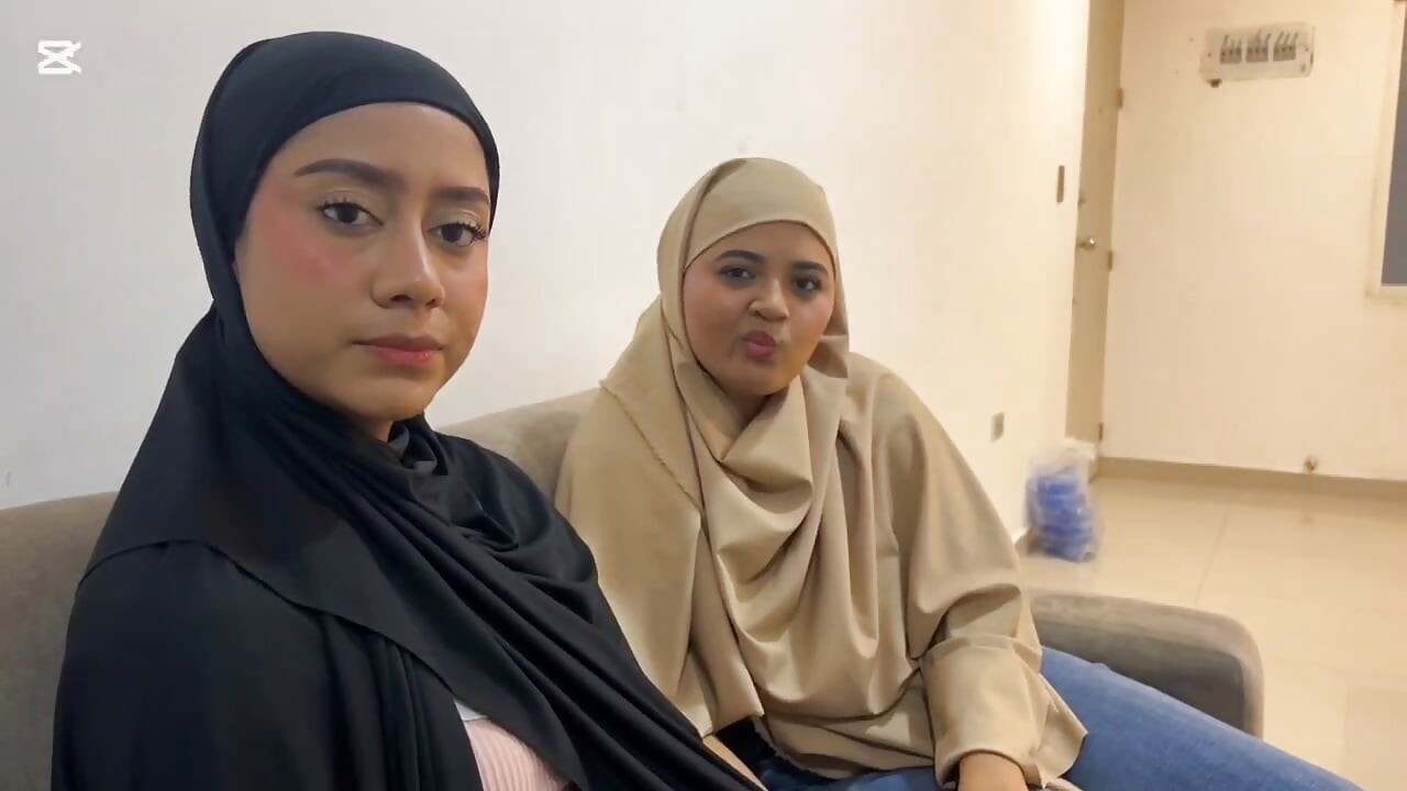 My stepbrother's visit ends up putting inexperienced Muslim women to suck cock part 1