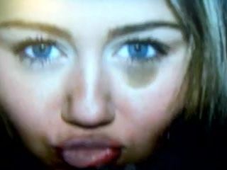Éjacule sur le joli visage de Miley