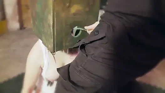 Tombul olgun cezalandırıcısı tarafından domine ediliyor