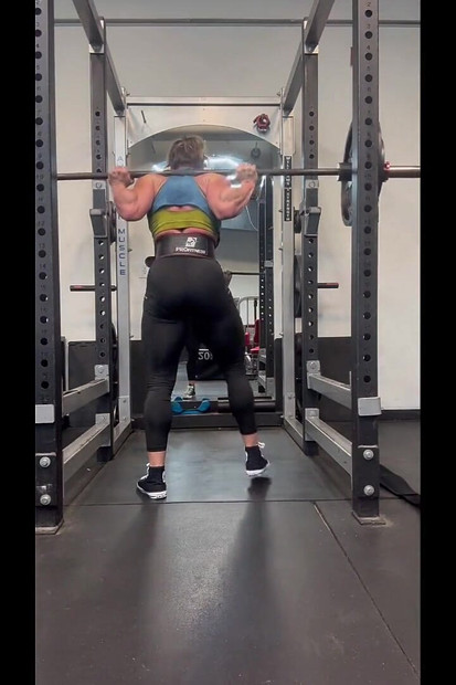 Lördag Squats med Simone Steele