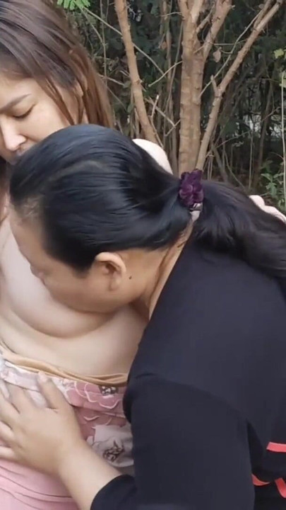 Sara met friend in jungle and sex | Clip 1