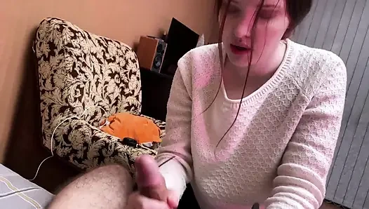 Güzelin yüzünü büyük bir spermle doldurdu