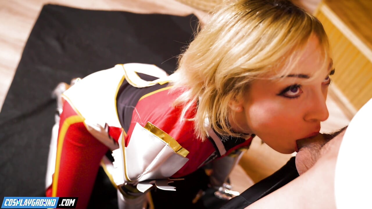 Lily LaBeau como Cha Hae-In adora una polla dura - Parodia porno cosplay de Solo Leveling