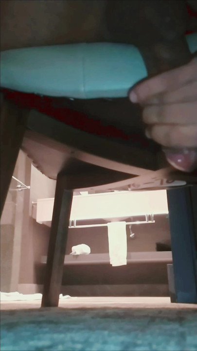 Lizanje guzice ili primanje sperme u usta