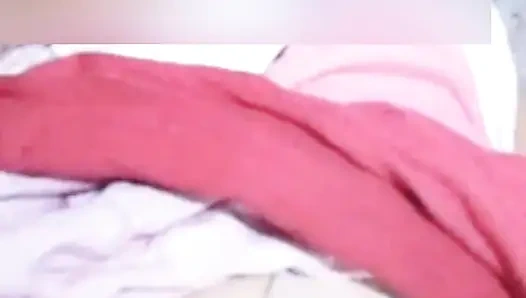 Жена соседа Sange показывает свою натуральную большую