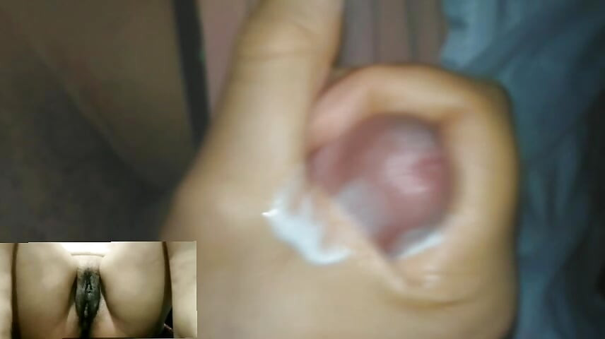 Girls Masturbating