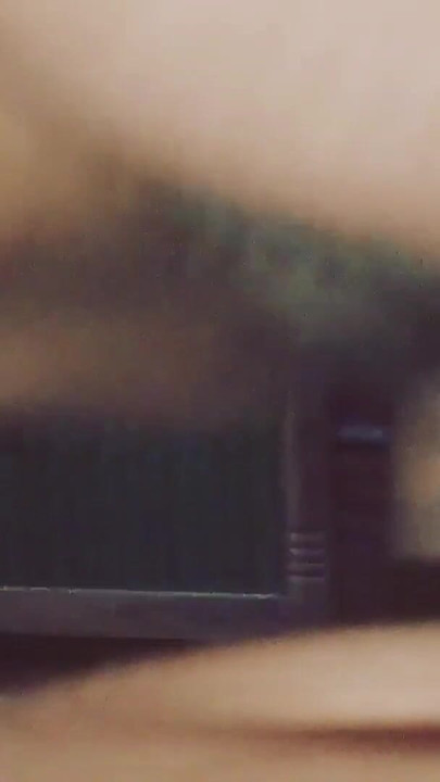Ik streelde met m'n hand. | Clip 1