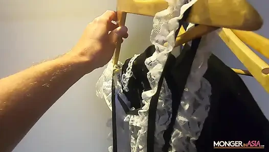 Cewek pinay bertato menyajikan kontol besar dengan harga tinggi