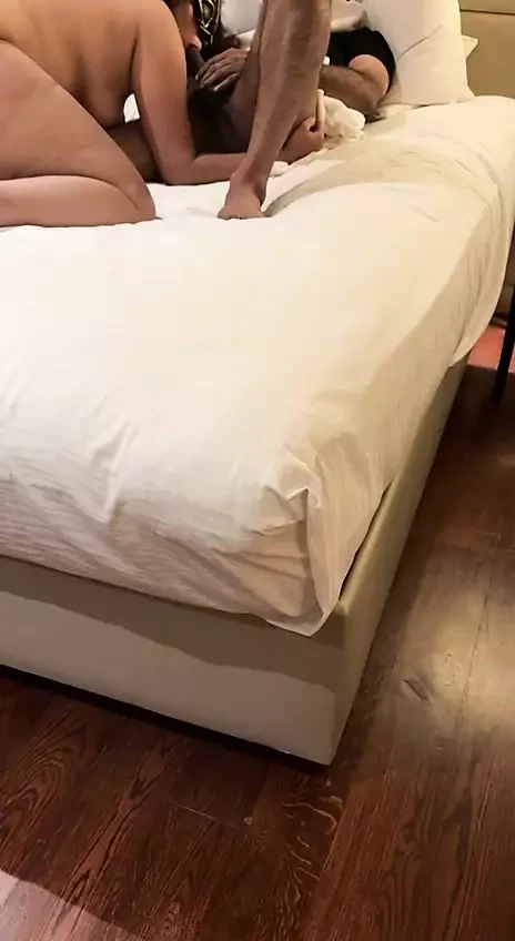 Bapa mertua dan menantu perempuan berkongkek