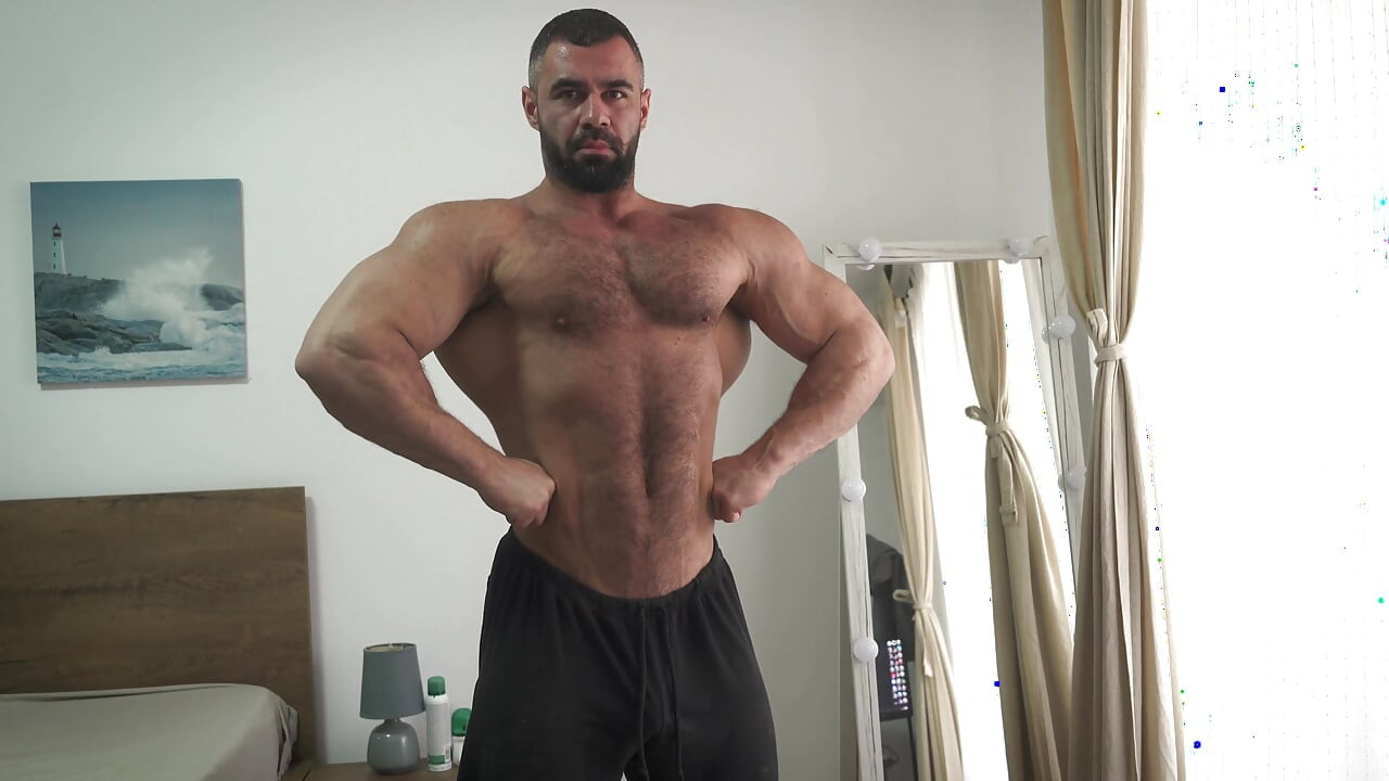 肌肉发达的大鸡巴弯曲和撸管射精 - Anthony beau