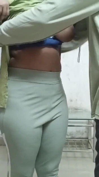 Jaw-dropping moment from "Salu apne tailer ke pass apne saree silvane aur map dene gayi thi aur vahi chud gayi"