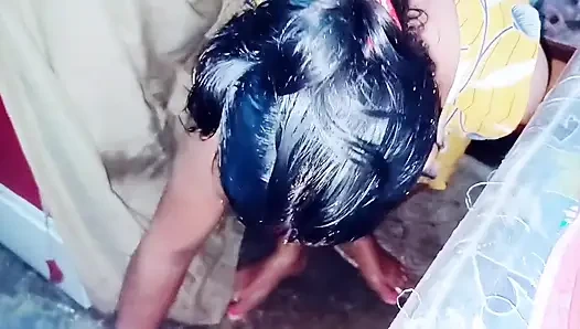 Aku nggak bisa menolak kontol abang tiriku dan akhirnya ngentot dia habis-habisan.