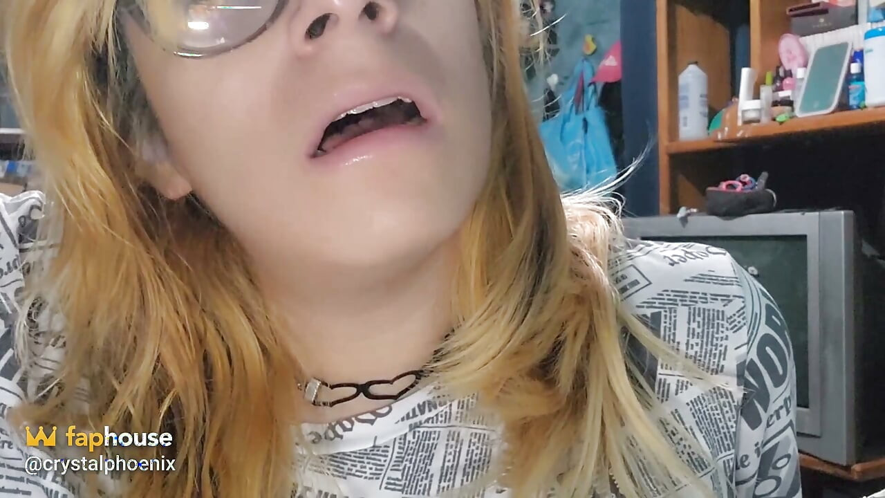חברה טרנסית וקאקולד ASMR