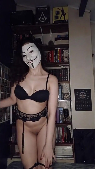 Striptease to See the Dick Get Hard