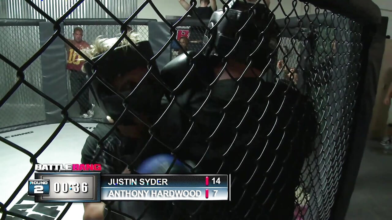 Premiu mare la cur pentru câștigător și îi place să sugă foarte adânc