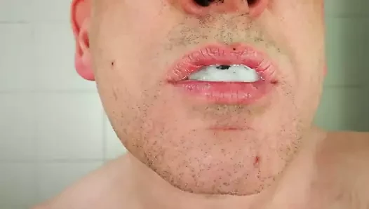 Cum yeme içinde banyo