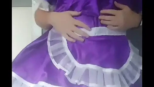 Islak bezli kadın kılıklı kadın jezebell için soyunuyor