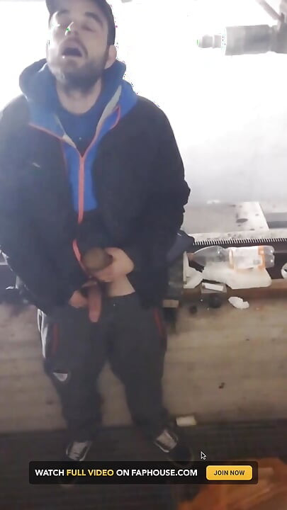 Kompilacija vlastitih videa u kojima svršavam