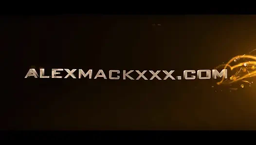 Bomben-latina liebt es, wie eine kleine schlampe gefickt zu werden - luna star