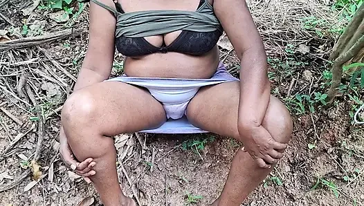 Video viral terpanas tante tua di luar ruangan