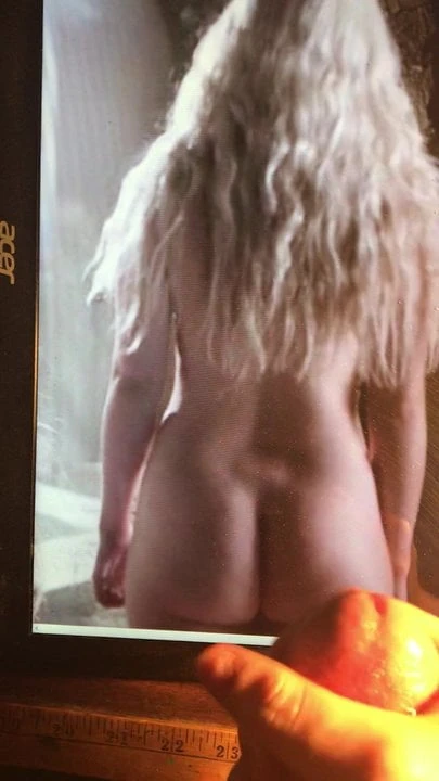 Emilia Clarke cum tribute