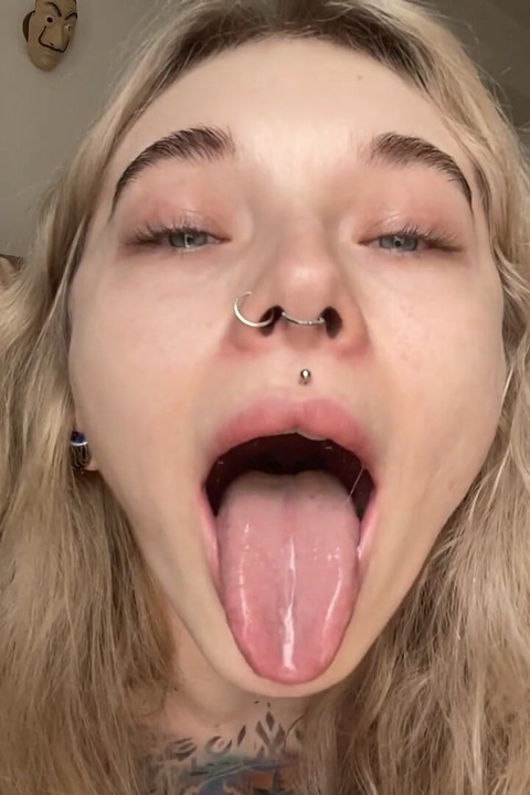Blowjob with Eyes Contact