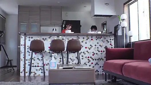 Şanslı adam ve av aktrisini 3 gün boyunca banliyö evine koyun. Bölüm 3
