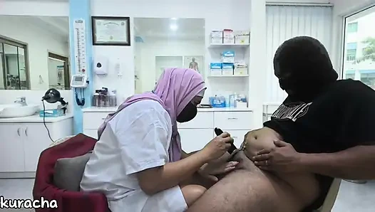 Hijab Doctor shaves Client's thick cock not gets erect during shaving