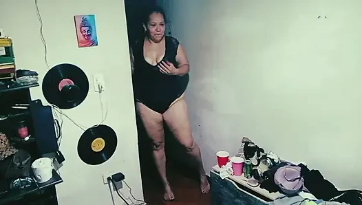 Ibu mertuaku suka kontolku