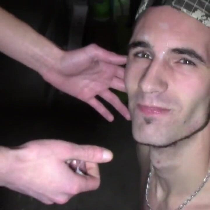 Sexy Scally boy used by a twink bisex discret of 20 years old