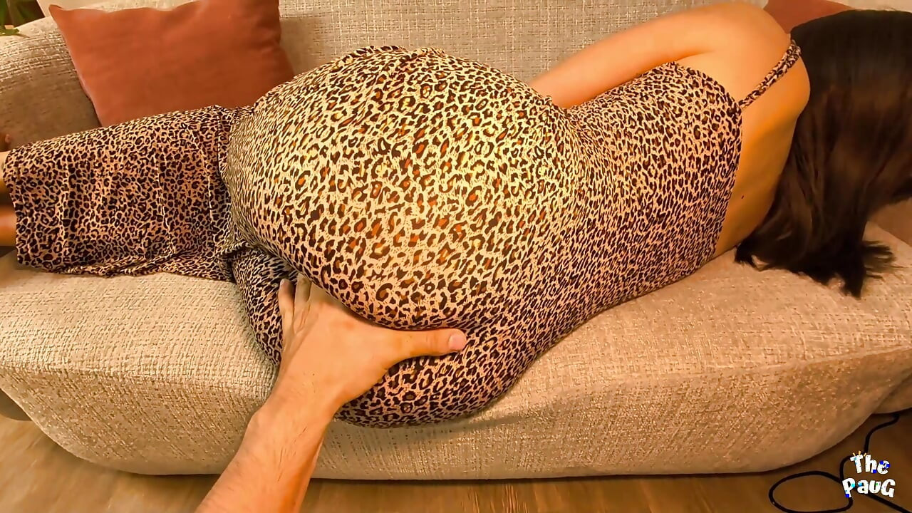 You are my stepson! - Big ass stepmom fucks with her stepson