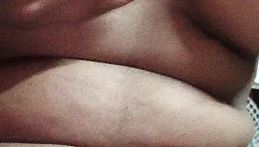 Вибратор дези в спальне