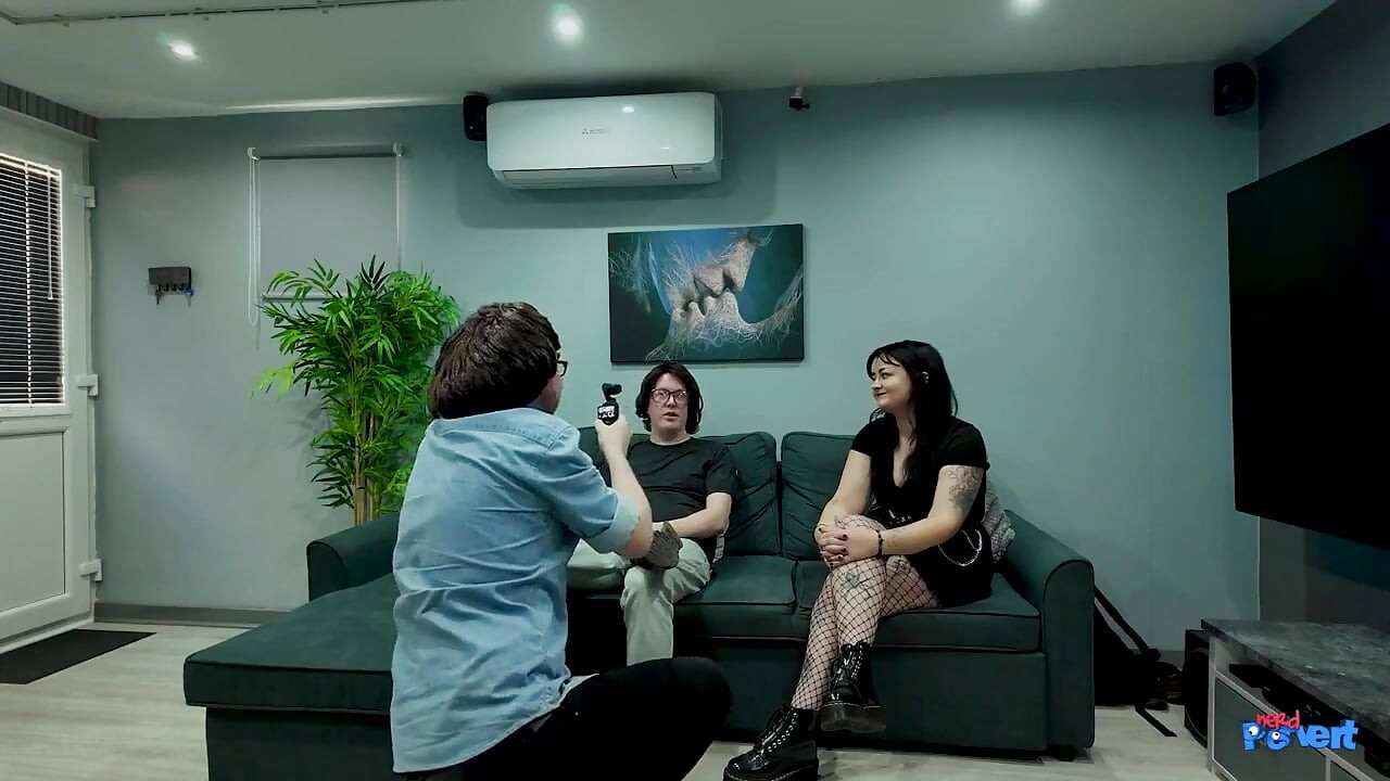 Jayne Sins - Πρώτη φορά Goth Cock Κορόιδο