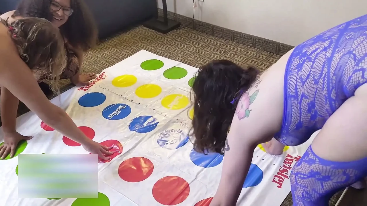 Sexy Twister Starring Eileen Wournos, Nataliya Crimson and Lady Butterfly Revised
