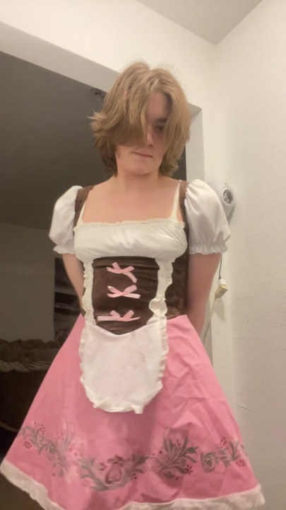 Sissy maid shows her ass