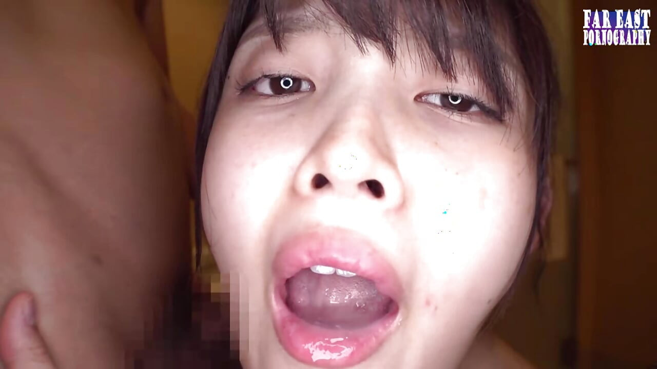 Прогулка с сливками с поцелуем с полным ртом, наслаждаясь каждой теплой фазой виля.3