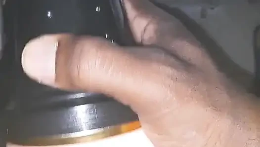 S10 E5 mastürbasyon yapıyor