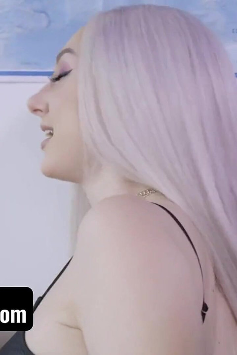 The Bustiest Step Sisters Feat. Ella Knox, Ella Knox & Indica Flower - Sislovesme