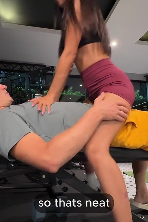 Náhodná dívka z posilovny se zeptala, jestli může zhodnotit její sportovní úspěchy. Tady je, co z toho vzešlo