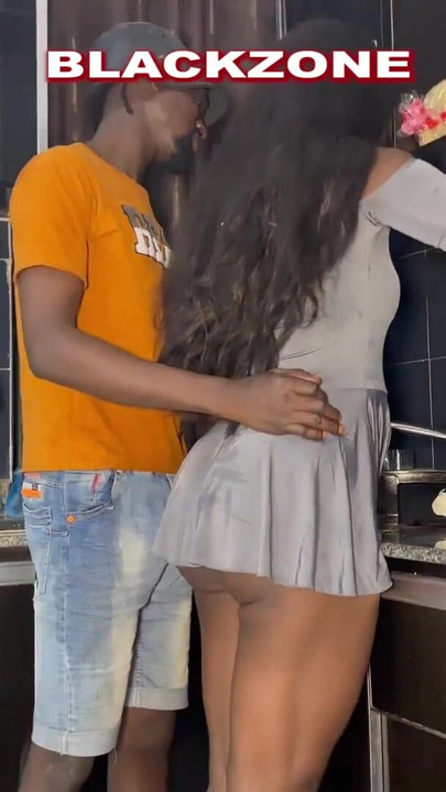 Došao sam u kuhinju da joj smetam dok kuva | Klip 2