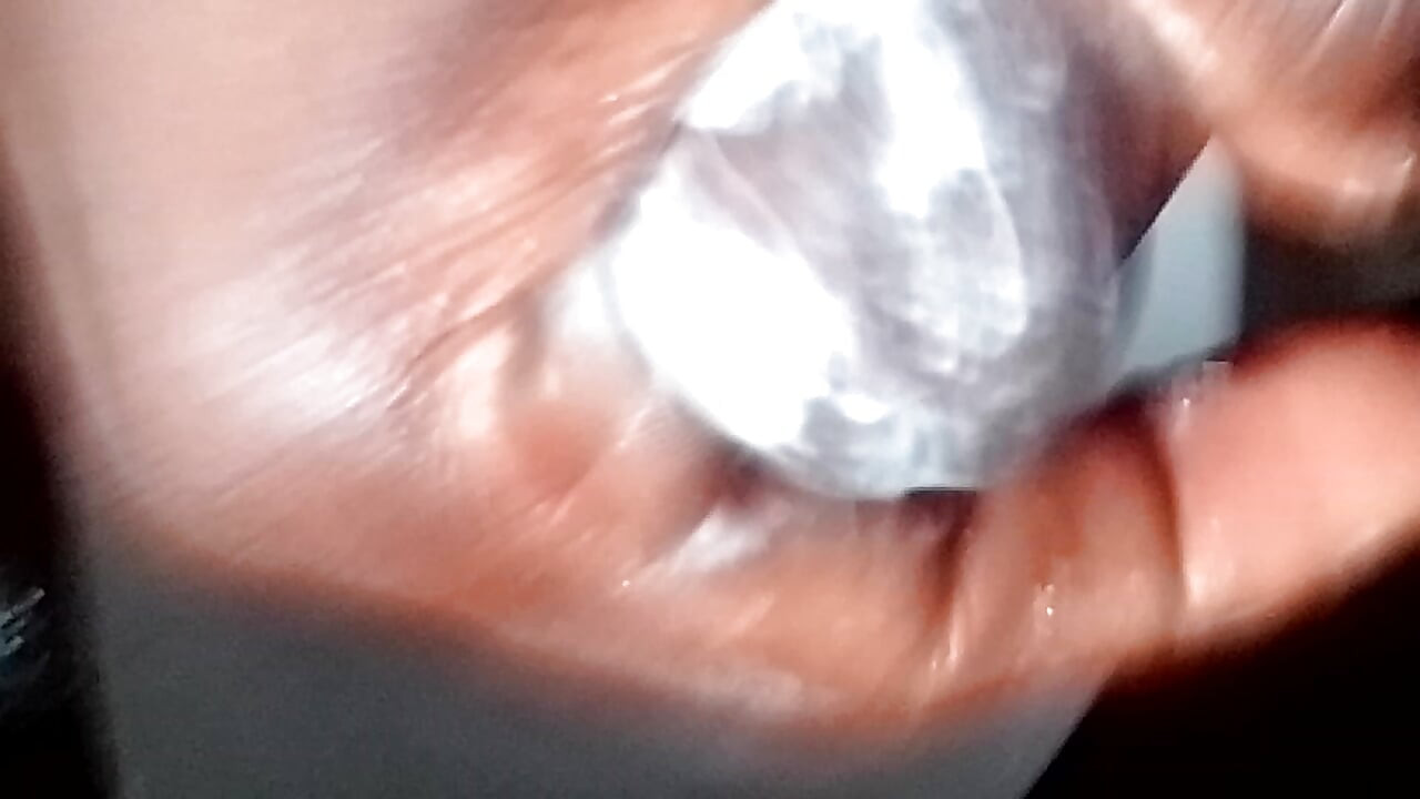 Pissing & Jerking: Nasty Loo Wank Sessions