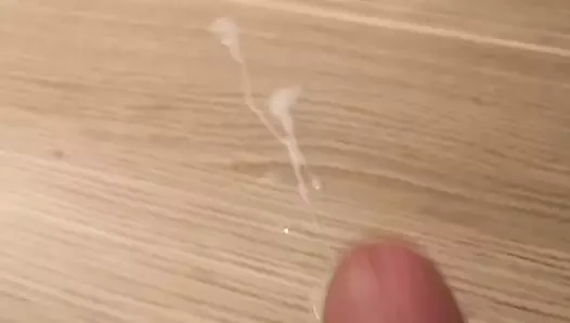 boşalmak zorunda kaldım!