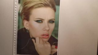 Scarlett Johansson kommt mit Tribut 3