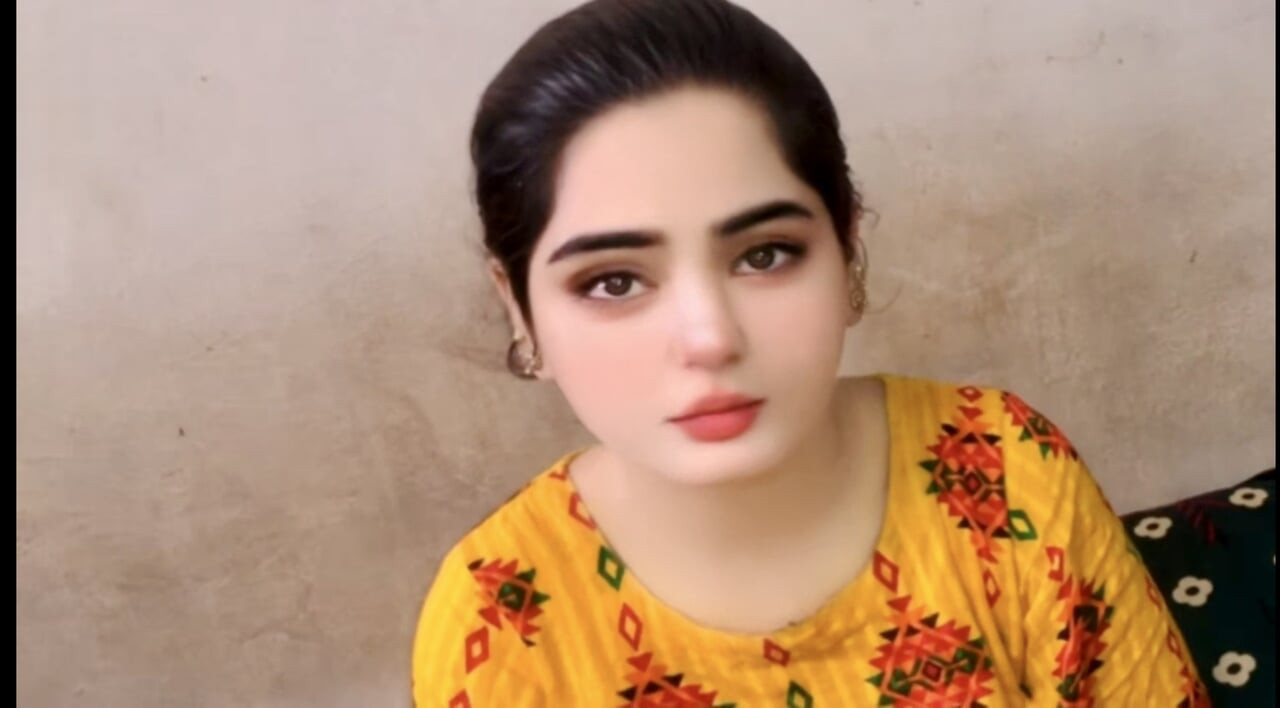 Padosan ki jawani dekh ke mera lund khada ho gaya